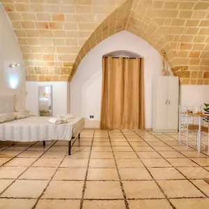 https://history-station.lecce-hotels.com